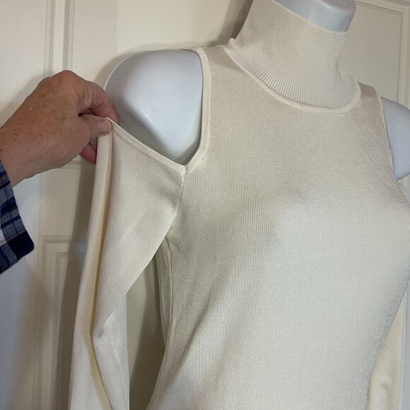 White House Off-White Cold-Shoulder Ribbed Knit Mock Neck Long Sleeve Top S - Picture 2 of 8
